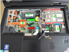 簡單拆機X1清理風扇教你如何更換內(nèi)存以及安裝3G模塊等設(shè)備教程！