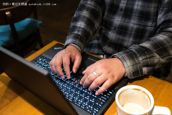 續(xù)航、散熱與功耗：T560表現(xiàn)全能平衡